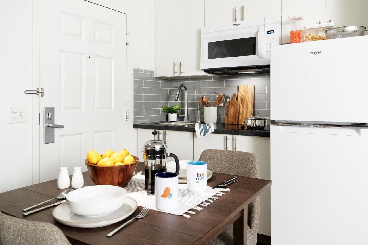 Intown Suites Extended Stay Raleigh Nc- Capital Blvd 외부 사진