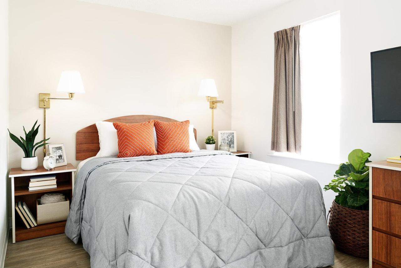 Intown Suites Extended Stay Raleigh Nc- Capital Blvd 외부 사진