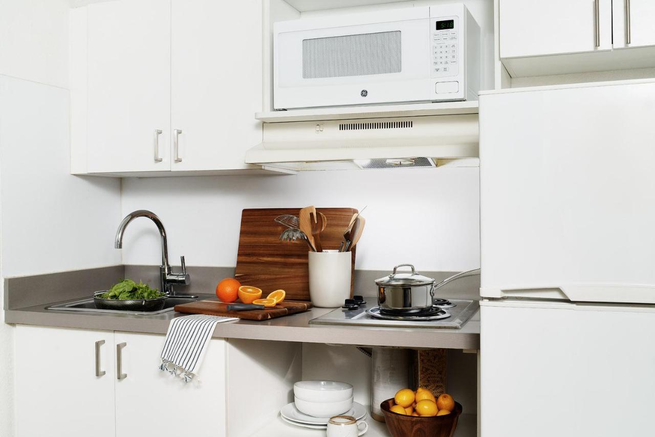 Intown Suites Extended Stay Raleigh Nc- Capital Blvd 외부 사진